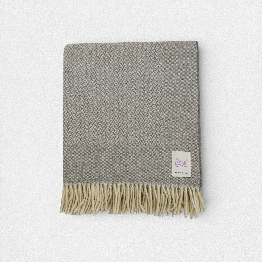 100% Lambswool Diamond Border Blanket - Pebble Grey
