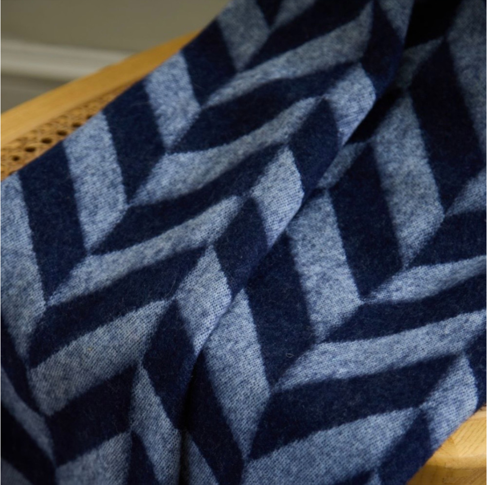 100% Lambswool Chunky Herringbone Blanket - Navy & Powder Blue