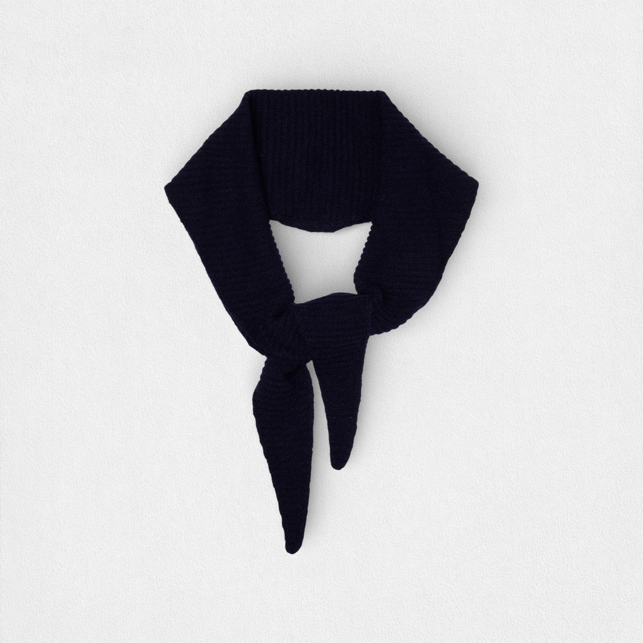 100% Cashmere Ribbed Triangle Scarf - Black